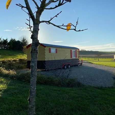 Nuits Insolites D'argonne Holiday home Varimont